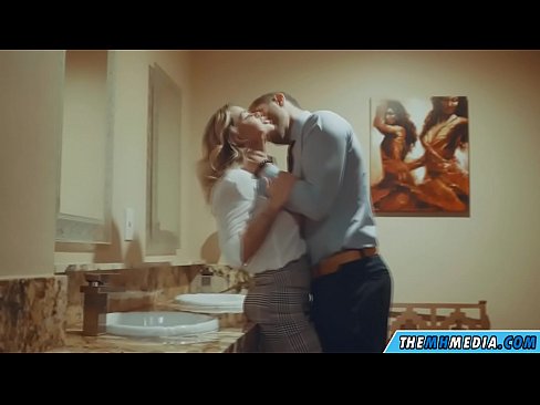 ❤️ Quando uma loira peituda o seduz em um banheiro público ❤❌ Sexo vídeo em pt-br.xxxner.ru ☑